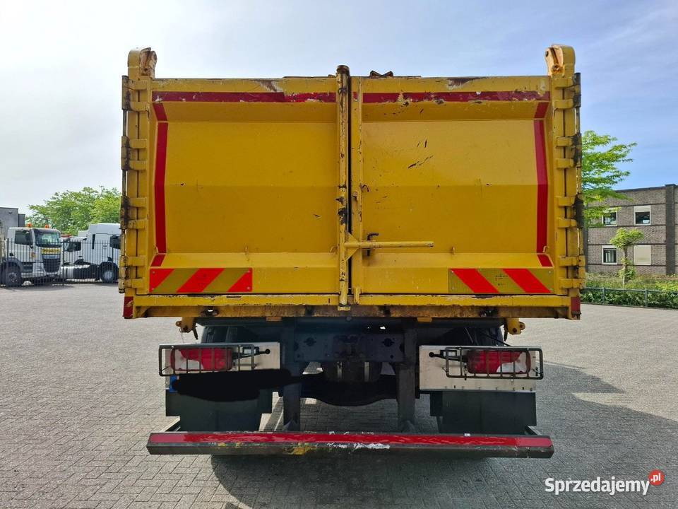 Wywrotka 4x4 z dzwigiem