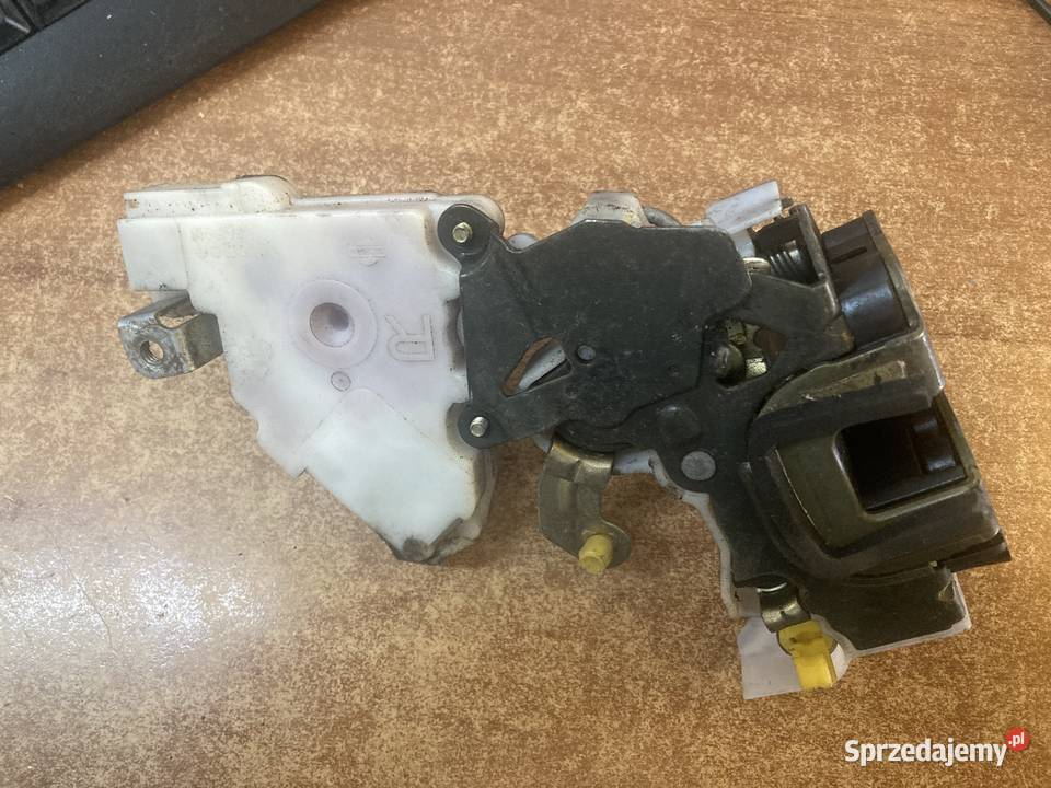 TERRANO II MAVERICK ZAMEK DRZWI LEWY PRZÓD 9399r Rakoniewice