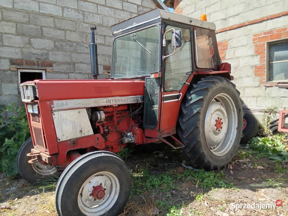 Ciągnik International Harvester 684 Grabów