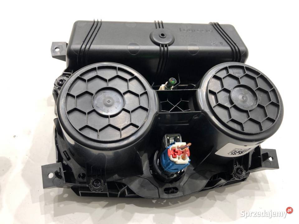 UCHWYT NA NAPOJE BMW F44 6823329 SportowyCoupe