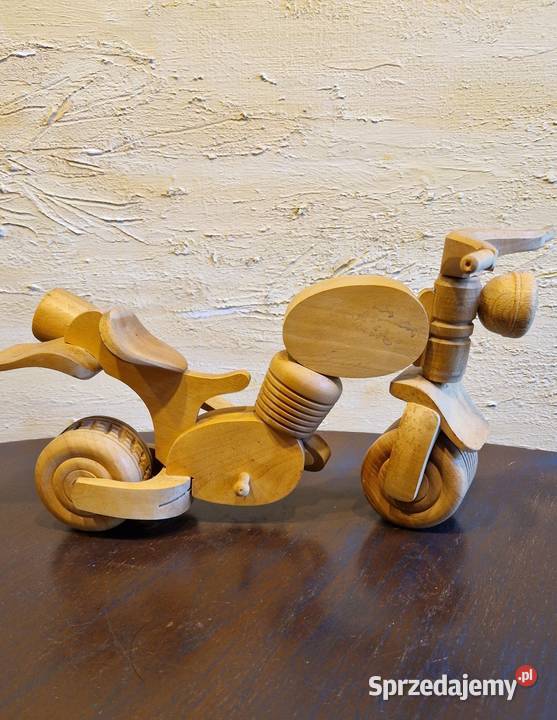 Drewniany Motorzabawkarzeźba lata 90 tevintage Lublin