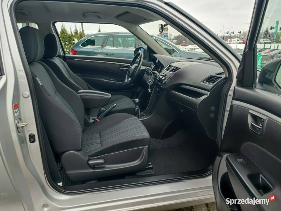 Suzuki Swift Okazja niski przebieg serwis V Rok produkcji 2016 śląskie Ustroń sprzedam