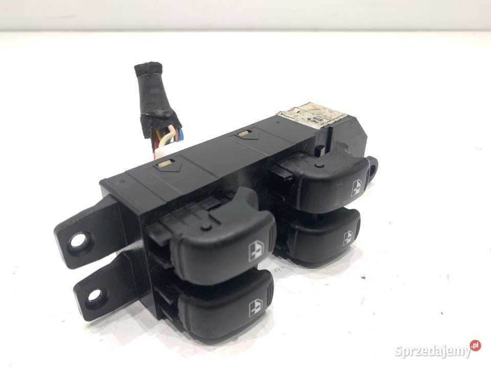 PRZEŁĄCZNIK SZYB HYUNDAI SANTE FE I 9357026100