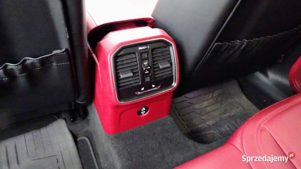 Porsche Macan II 20 produkcja maj 2024 przebieg podlaskie Białystok sprzedam