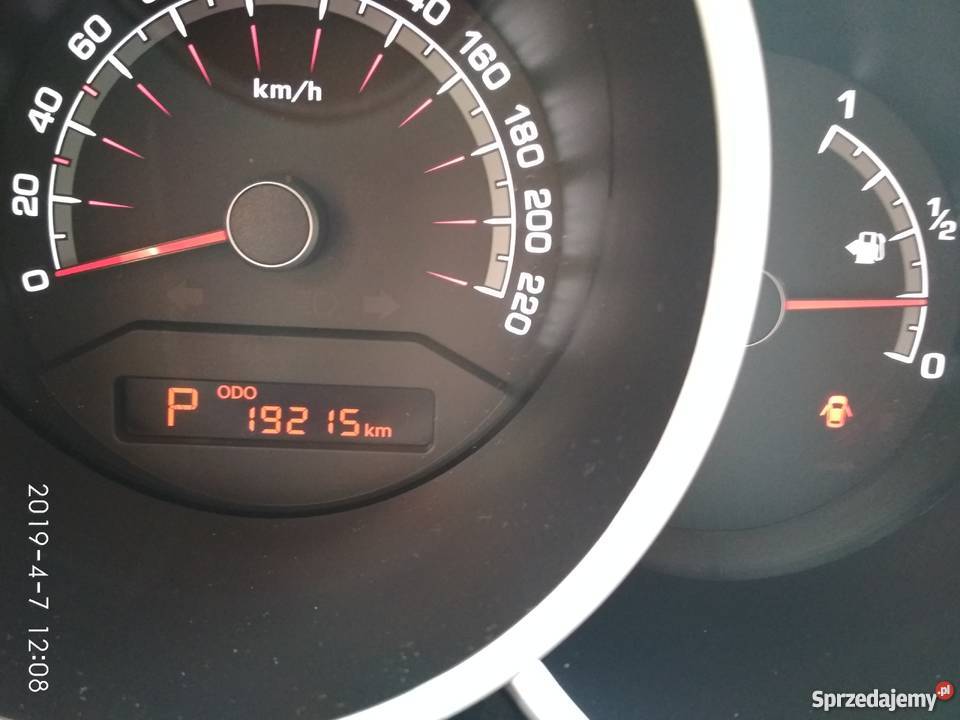 KIA VENGA 16l 125 2013 automat lakier metallic Gliwice