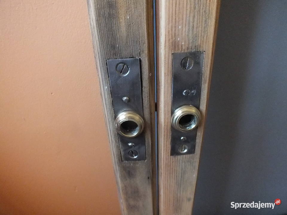 Stare okna drewnianeokoło 1920 komplet