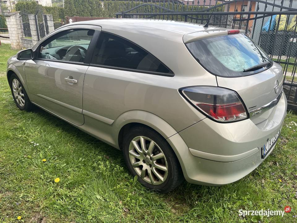 Opel Astra H GTC 16 benzyna 2006 komplet zimówki tempomat sprzedam