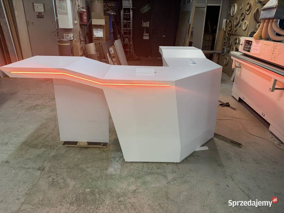 Stoiska targowe handlowe na zamówienie lady reklama