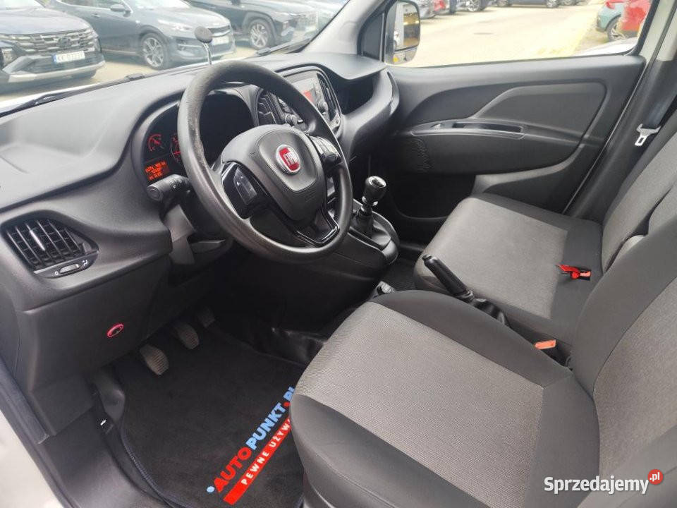 FIAT Doblo 2019r salon bezwypadkowy niski 1368cm3 Kraków