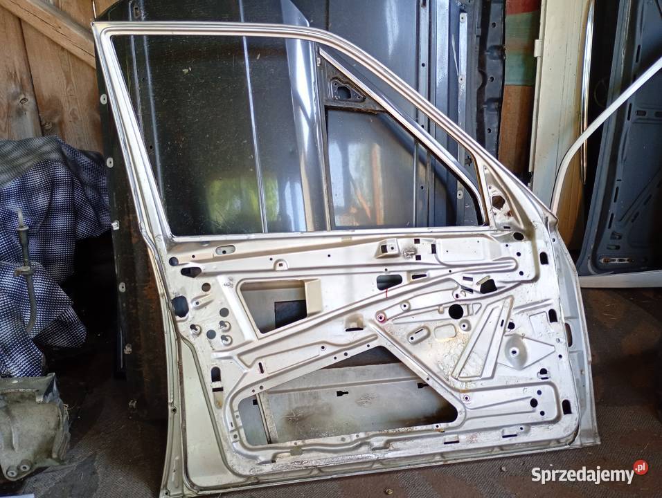 MERCEDES W201 DRZWI LEWY PRZÓD Kielce