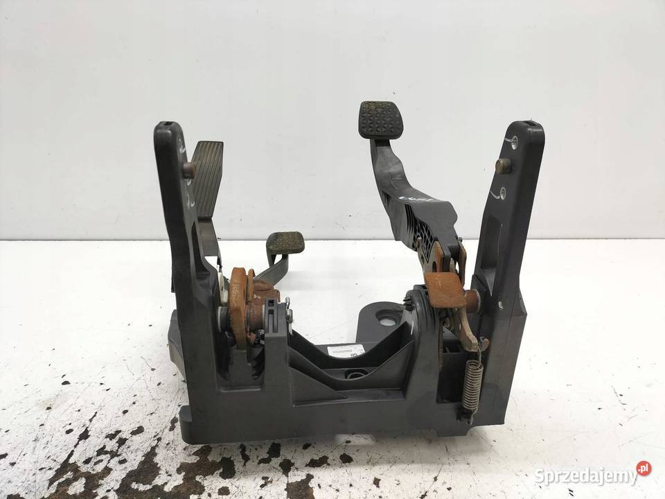 PEDAŁ HAMULCA SPRZĘGŁA GAZU KOMPLET 13354331 Rok produkcji 2015 sprzedam