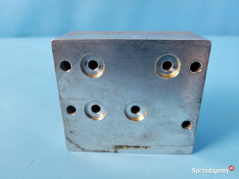 DEUTZFAHR 6130 TTV STEROWANIE GNIAZDO Hydraulika Kolno
