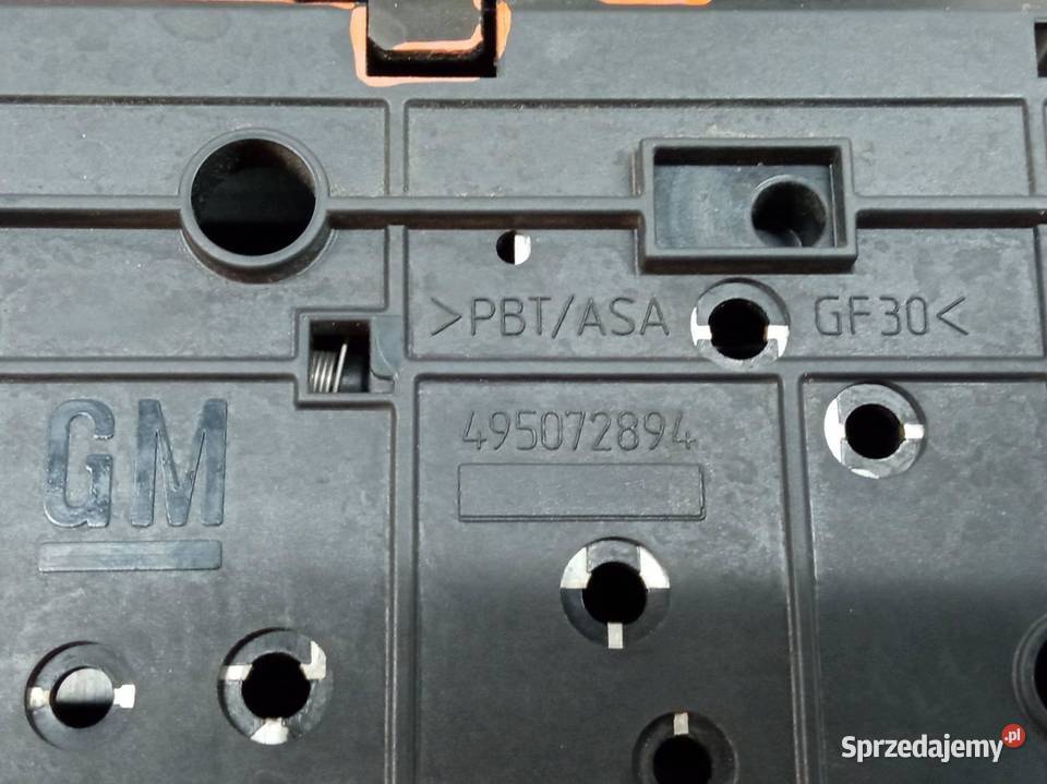 ZAMEK KLAPY BAGAŻNIKA KOMBI 13185566 Opel Vectra