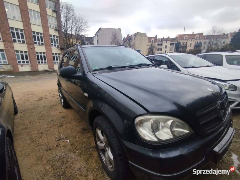 Mercedes ML W163 32 b LPG BRC z Niemiec Rok produkcji 2001 Radzyń Podlaski sprzedam