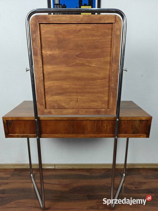 Autorski projekt toaletki inspirowany stylem Warszawa