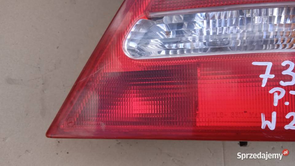 MERCEDES W203 SEDAN LAMPA TYŁ PRAWA osobowe Zbierkowo