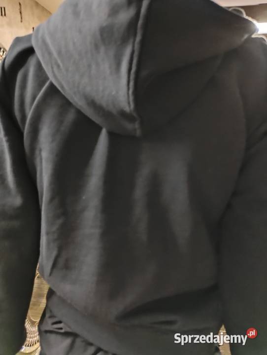 Bluza kurteczka Guess Odzież sportowa Mucharz sprzedam