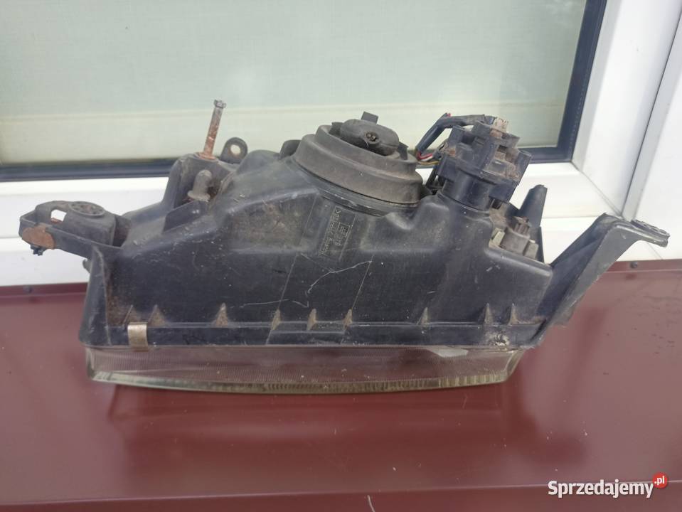 Subaru Legacy II 2 lampa przednia reflektor Oświetlenie Sieradz