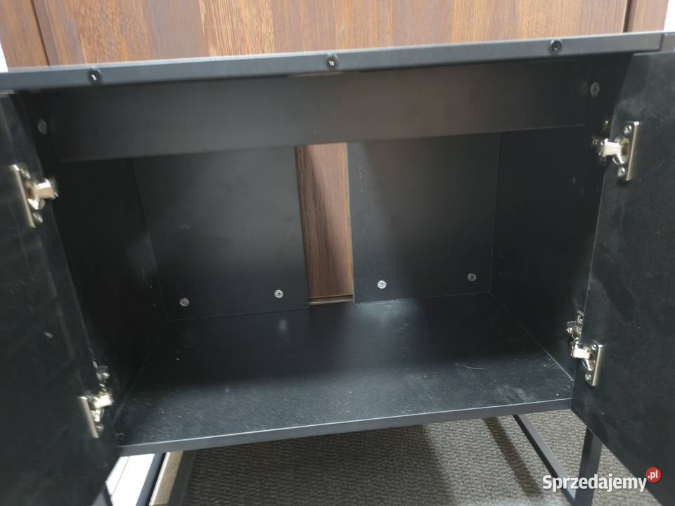 Szafka RTV mała zgrabna Budzyń