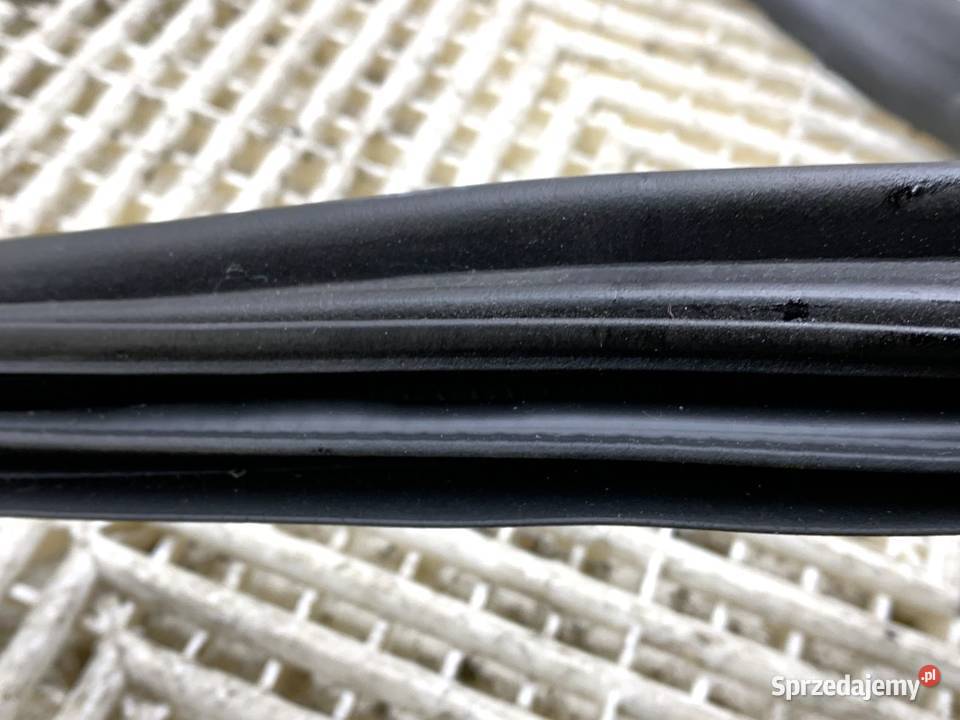 USZCZELKA DRZWI PRZÓD PRAWA RENAULT EXPRESS