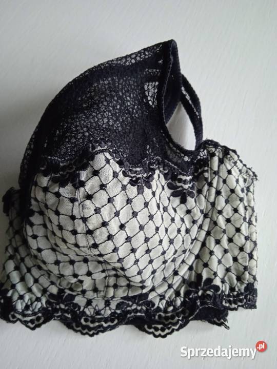 BIUSTONOSZ KORONKOWY MODELUJĄCY NA FISZBINACH Moda i Styl wielkopolskie Piła