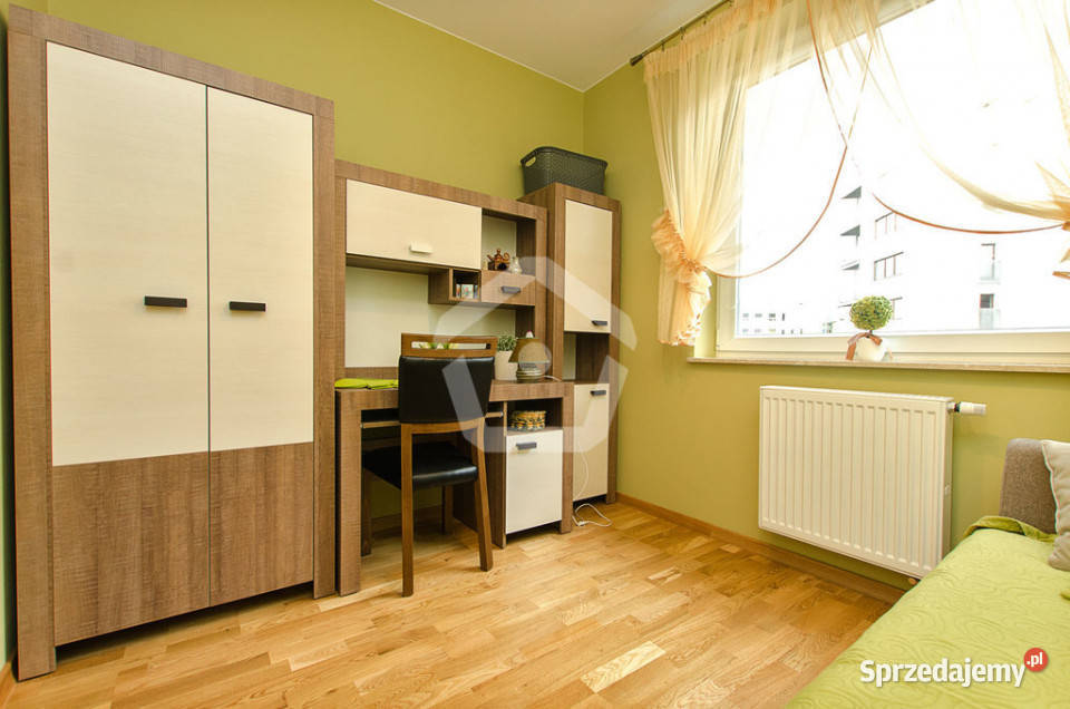 Siemieńskiego 3 pokoje z miejscem postojowym sprzedam