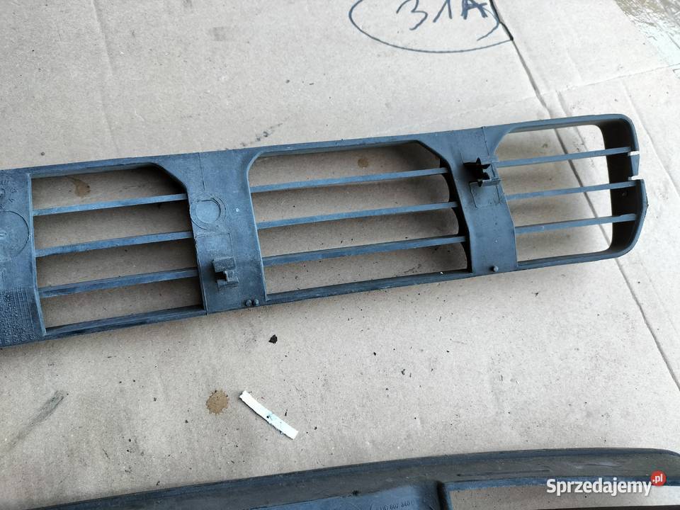 AUDI A4B5 A4 B5 KRATKA ZDERZAKA PRZEDNIEGO PRAWA Pozostałe Kamień-Kolonia sprzedam