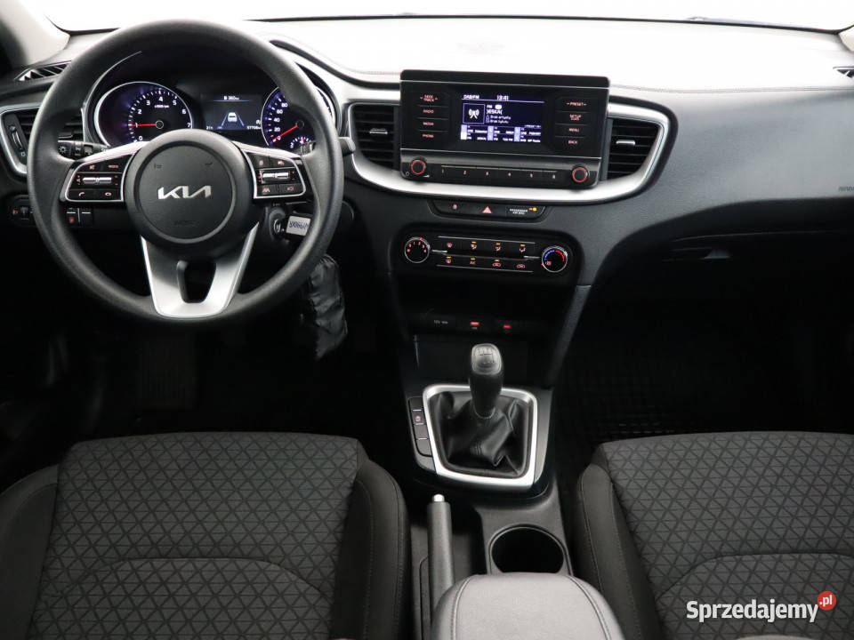 Kia Ceed 10 TGDI elektryczne szyby