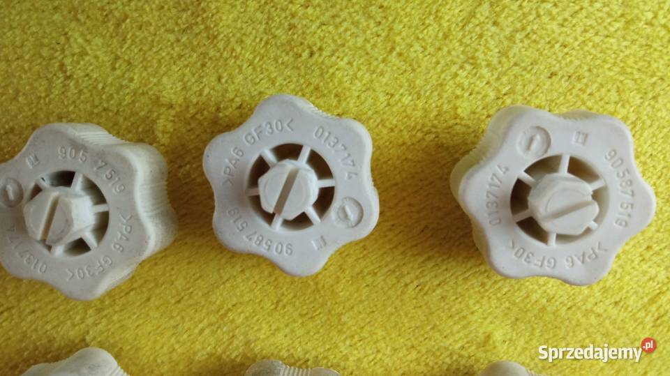 Nakrętka przykręcenia tylnej lampy opel astra g Posługowo sprzedam