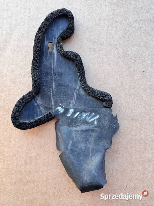 Uszczelka przedniego nawiewu podszybia Yaris III małopolskie Brzesko