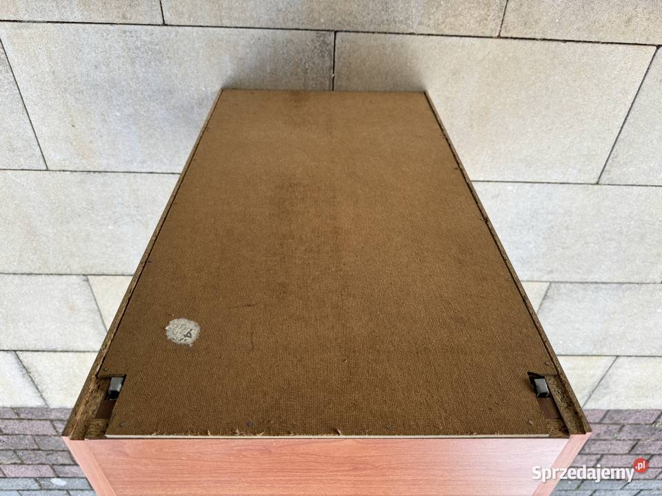 Witrynka wisząca na ścianę olchowa szafka z Garwolin