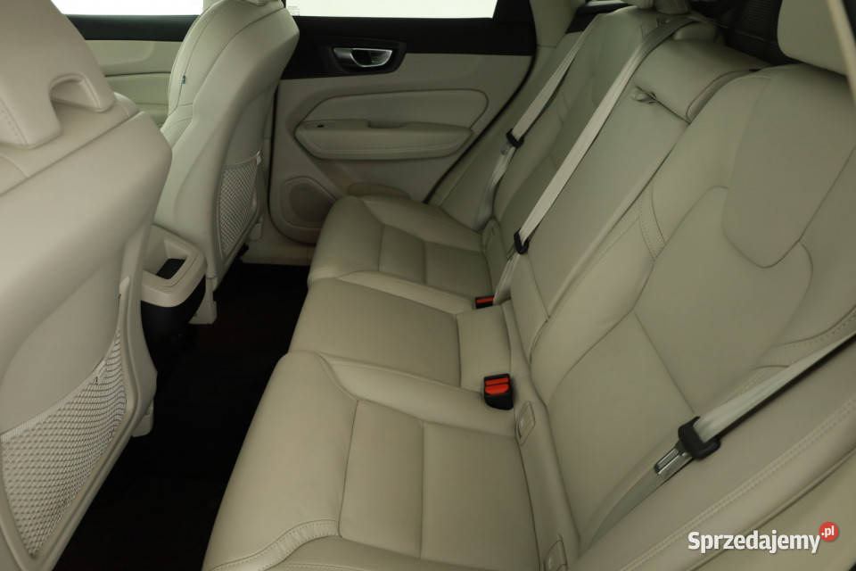 Volvo XC60 B4 AWD Piaseczno
