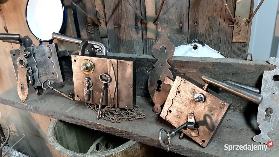 Zabytkowa zamek puszkowy Sosnowiec