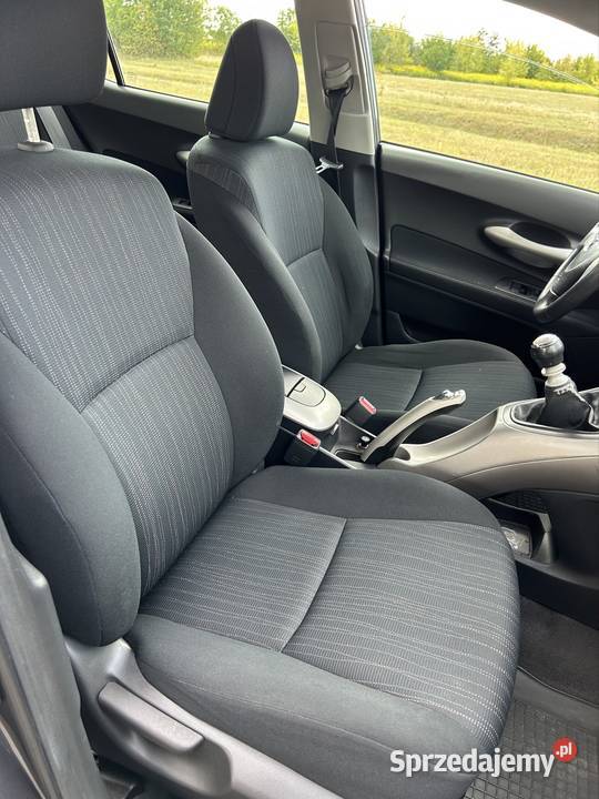 Toyota Auris 16 16v 2009r Osowiec