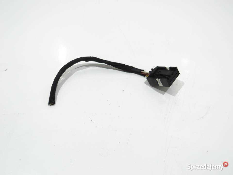 KOSTKA LAMPY TYŁ W KLAPĘ BAGAŻNIKA BMW E61 Strzyżewice