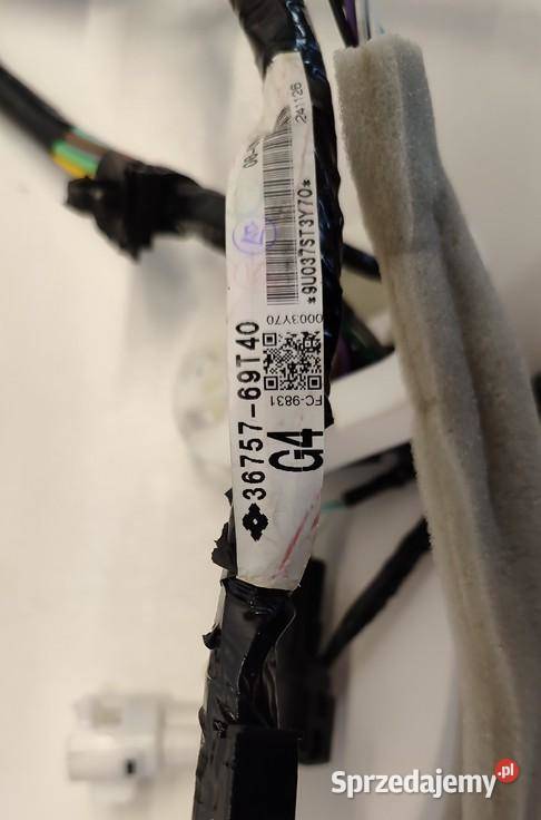 SUZUKI SWIFT MK9 WIĄZKA DRZWI PRZÓD 3675769T40