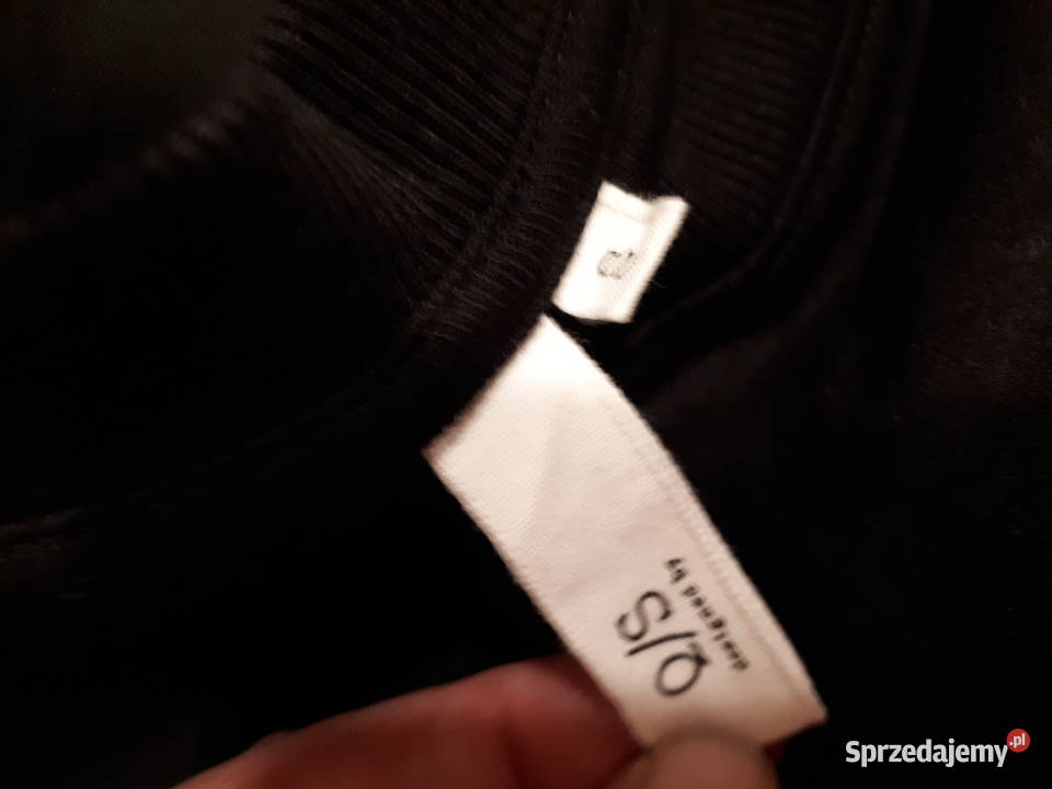 Bluza qs czarna z dwiazdą z cekinów Stargard