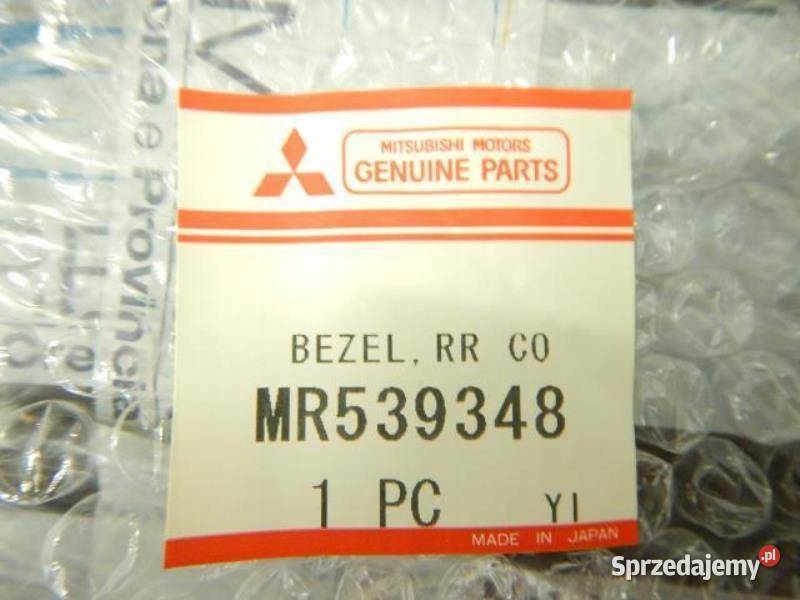 RAMKA OSŁONA LAMPY PRAWY TYŁ MITSUBISHI PAJERO