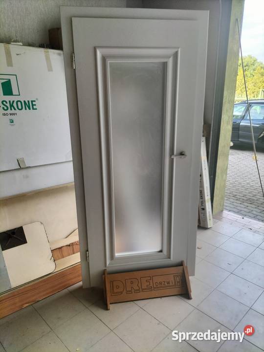 Drzwi z futryną sprzedam