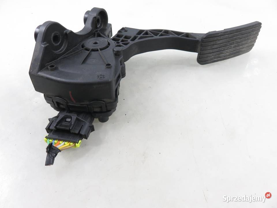 POTENCJOMETR GAZU HYUNDAI i30 I FD 14 G4FA osobowe