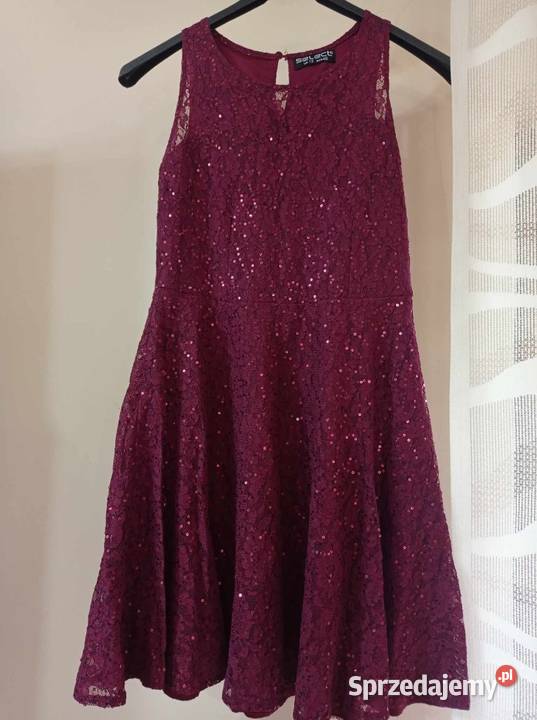 Sukienka z koronką i cekinami podlaskie Hajnówka