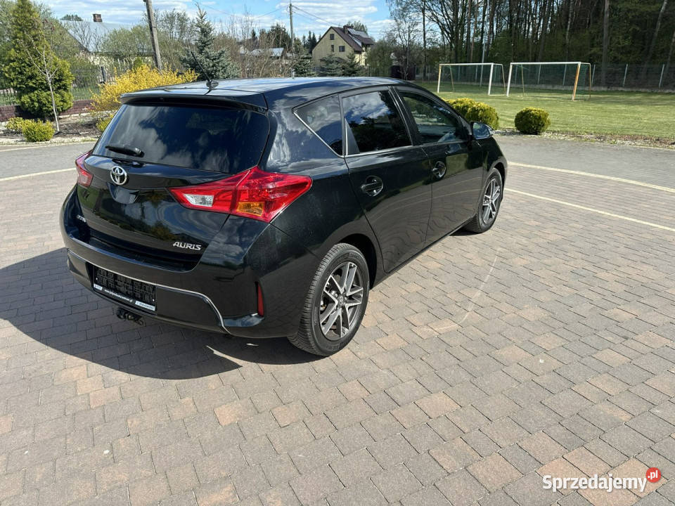 Toyota Auris II 2012 220000km mazowieckie Lipówki sprzedam
