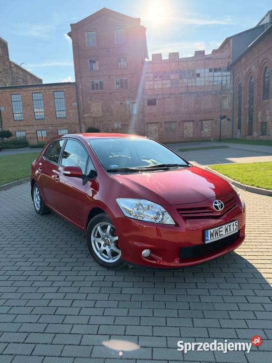 Toyota Auris 16 benzyna