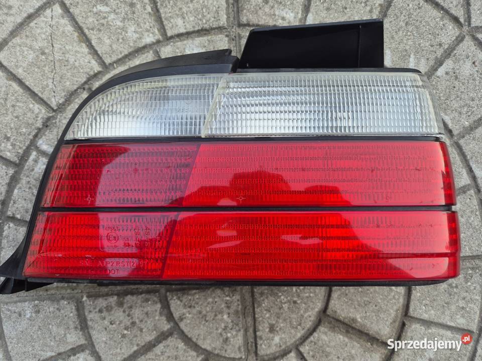 BMW e36 coupe cabrio lampy tylne mpakiet biały Części samochodowe Łódź