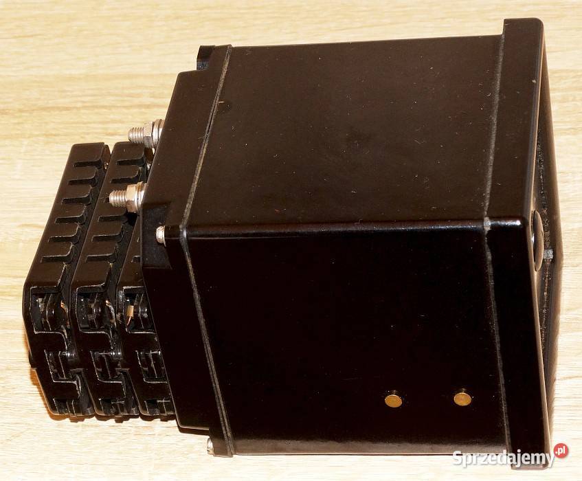 Miernik analogowy woltomierz tablicowy E40 400 Gliwice