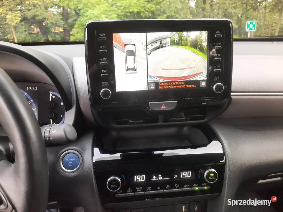 Toyota Yaris Cross Hybrid 15 Executive 130 18tkm Jaśkowice