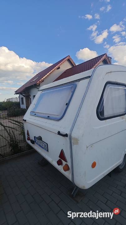 Przyczepa Niewiadów N126e z 1989 roku z hamulcem Dąbrowa