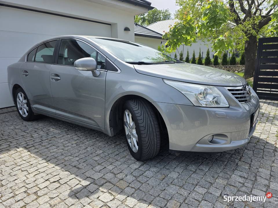 Toyota Avensis 18 SOL Plus produkcji 2009 Oborniki Śląskie