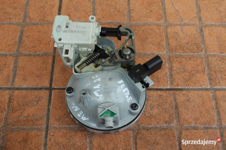 ZAMEK KLAMKA KLAPY KLUCZYK VW BEETLE 1C0827297