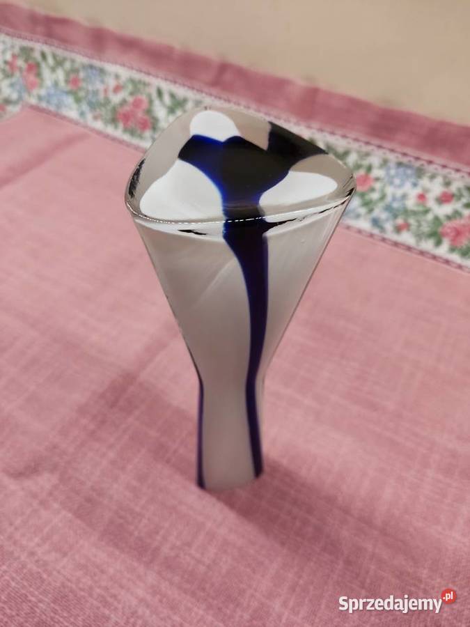 Wazon trójkątny na kwiaty Porcelana i szkło opolskie Głuchołazy